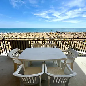 Fronte Mare-carraro Immobiliare Appartamento